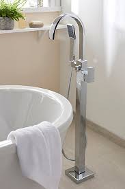 Des baignoires balnéo spécial détente. Colonne De Baignoire Ilot Goodhome Kestel Castorama