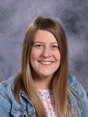 Kelly Baas's Instagram, Twitter & Facebook