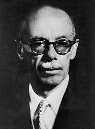 Si desean conocer la historia del barrio de San Roque, a partir del  testimonio del escritor y librero Edgar Freire Rubio, no se pierdan por  única ocasión este recorrrido especial. Sabado 16