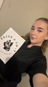 Can anyone tell me who's runs the Bulls head in old Glossop please?