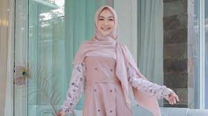 Ria ricis dan oki setiana dewi buka cabang kedua bisnis gerai ayamnya. 6 Foto Kejutan Manis Ria Ricis Di Ulang Tahun Harris Vriza Foto 1