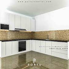 1# kecil dan mungil tapi sangat indah cocok untuk apartemen. Kitchen Set Minimalis Warna Putih Cantik Di Summarecon Bekasi Portu Interior
