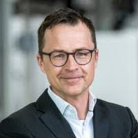 Lara Liebmann's Instagram, Twitter & Facebook