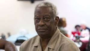 In this bellwether county, Clinton and Trump fail to rally their bases