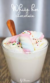 Add the chantilly on top of the glass. à¸­à¸²à¸à¸²à¸¨à¹€à¸¢ à¸™à¹† à¸¡à¸²à¸ˆ à¸šà¹„à¸§à¸— à¸Š à¸­à¸à¹‚à¸à¹à¸¥à¸•à¸­ à¸™à¹† à¸ à¸™à¸„à¸£ à¸š White Hot Chocolate By Chaiaon