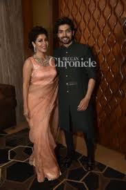 In 2009, yuvika also played a role in a 'kannada movie', 'maleyali jotheyali', in a lead role opposite 'ganesh'.in the year 2015, she was a contestant in colors tv's most controversial reality tv show. Tabu Other Stars In Attendance As Om Shanti Om Girl Yuvika Marries Prince