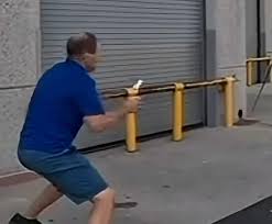 Man uses cone to catch ice cream scoop from 55 feet, 5 inches away - UPI.com