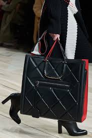 Alexander Mcqueen Fall 2020 Ready To Wear Fashion Show Alexander Mcqueen Bag Alexander Mcqueen Mcqueen