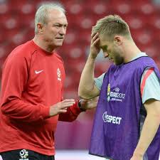 Jakub błaszczykowski, niedawny reprezentant polski i współwłaściciel wisły kraków, odpowiedział na drobną uszczypliwość zbigniewa bońka sprzed paru dni. Blaszczykowski Spricht Uber Mord Von Vater An Mutter Fussball