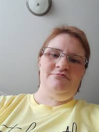 Hello my name is Heather and i really would love to have people who talk to  or a new friend cause I don't have any and its getting to the point i