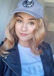 Anna Brisbin Height, Weight, Age, Body Statistics