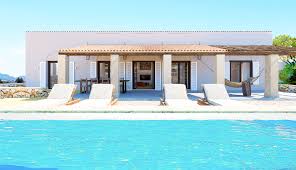 Baño moderno con ducha de obra