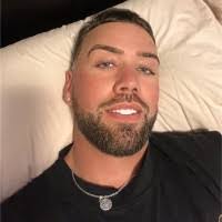 Benjamin Bragg's Instagram, Twitter & Facebook