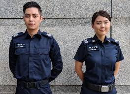 Pelaksana kegiatan keagamaan telah menggunakan pakaian standard sejak dulu. Uniform Baharu Polis Singapura Kini Lebih Sejuk Mynewshub