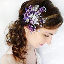 The 3 outer petals range from white to purple and the central lip can be a solid color, stripped or even dotted. Pin On Medieval Dresses And Hair