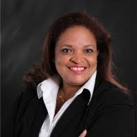 Samantha Gee's Instagram, Twitter & Facebook