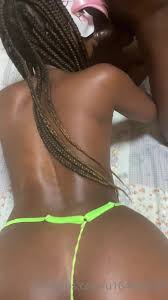 Negra Safada Fazendo Sexo À Três Com Dois Machos De Uma Vez - Cnn Amador