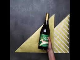 Wrap Your Head Around These 6 Genius Gift Wrapping Ideas Youtube Geschenke Verpacken Flaschen Geschenke Zu Weihnachten Basteln Und Geschenke Verpacken