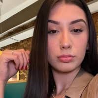 40+ perfiles de «Iona»