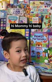 Intip Fakta 'Omar and Mom', Jagoan Tampan yang Lancar Bahasa Inggris Sejak  Dini!