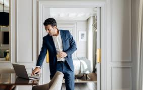 Les congés paternité varient nettement selon les pays, allant de trois mois de congés payés de paternité en islande et en slovénie, à un jour au chili et en arabie. Ces Trentenaires A Hauts Revenus Qui N Osent Pas Prendre Leur Conge Paternite Madame Figaro