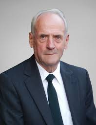 Contributions to the tribute of Armand Benoit