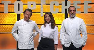 The judges remained the same as in season 4 , except with toby young filling in for gail simmons for half the season. Ù…Ù†Ø§ÙØ³Ø§Øª Ø­Ø§Ù…ÙŠØ© ÙÙŠ Ø§Ù„Ø·Ù‡Ùˆ Ø¶Ù…Ù† ØªØ­Ø¯ÙŠØ§Øª ØµØ¹Ø¨Ø© ÙÙŠ Top Chef Bitajarod Online Magazine