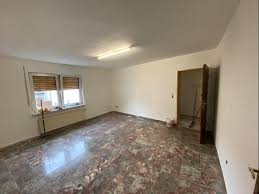 Die wohnung befindet sich in einem 3 familienhaus. 3 Zimmer Wohnung Zu Vermieten Weissenburgstrasse 1 61184 Karben Wetteraukreis Mapio Net