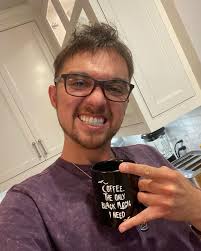 Adam Nye (@adamnyemusic)