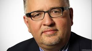 Político ultraderechista alemán se convierte al islam