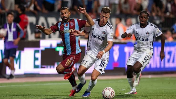 Salah estreia com empate pelo Trabzonspor em jogo do Campeonato Turco