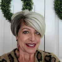 Heidi Enloe's Instagram, Twitter & Facebook