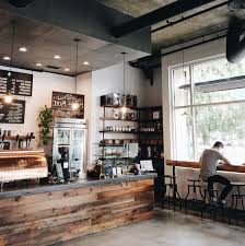 35 Desain Interior Cafe Kecil Bergaya Klasik Vintage Dan Modern Dizeen Di 2020 Desain Interior Warung Kopi Desain