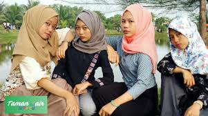 Ini Lho Gaya Berfoto Selfie Yang Sedang Hits Di Jaman Now Kumparan Com