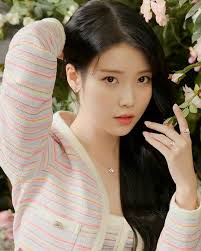 IU (Ji-eun Lee)