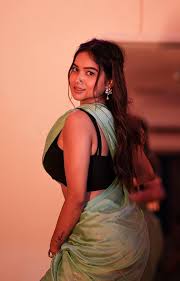 ᴋᴀᴄʜᴏʀɪ ꜱᴀʙᴢɪ on X: My desi girl🙈❤️ ManishaRani t.cojjxnqhb5Yy   X