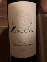 Tiene el aspecto de una mujer joven y muy hermosa, con una larga cabellera rubia. 2016 La Pincoya Cabernet Sauvignon Chile Rapel Valley Colchagua Valley Cellartracker