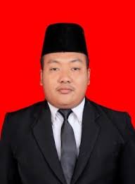 IMPLEMENTASI PERATURAN DAERAH NOMOR 08 TAHUN 2005 TENTANG PENATAAN DAN  PEMBINAAN PEDAGANG KAKI LIMA DI PUSAT PASAR KOTA PADANG