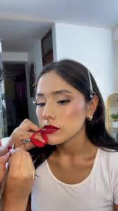 ¿Quieres cumplir tu sueño de convertirte en una maquiladora profesional? 💕  Aprenderás desde lo más básico hasta técnicas más avanzadas y últimas  tendencias✨ llegó el momento de convertir tus sueños en ...