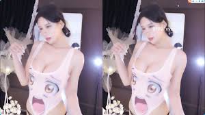Xiao Enya 大尺度 striptease - sensual performance