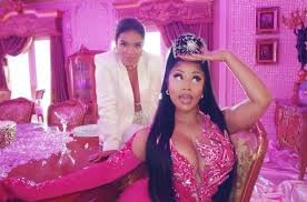 Durante su infancia participó en el. Karol G Nicki Minaja S A Tusaa Hits No 1 Billboard Billboard