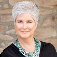 Elaine Dutka's Instagram, Twitter & Facebook