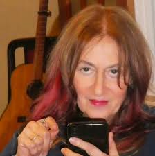 Good morning! Is there going to be live music tonight? Thanks.