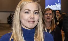 Innfører moms på kosmetisk behandling