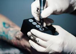 Old town tatu is a popular place with loads of regulars and a host of talented tattoo artist, but it is also well known for other reasons.read more. Best 10 Tattoo Shops In Chicago