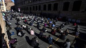 Il ministro della salute roberto speranza ha ampiamente ribadito che le misure restrittive funzionano e con molta probabilità resterà il divieto di spostamento tra regioni. Zona Bianca E Colori Regioni Dal 16 Gennaio Le Novita Del Nuovo Dpcm La Repubblica