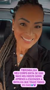 Hj estou me sentindo como se estivesse enrolada em um arame farpado.,  Fibromialgia dói 🦋💜