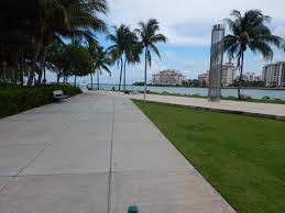 The middle of hollywood beach boardwalk is around charnow park, at 300 connecticut st. Miami Beach Boardwalk South Fl Biking E Z Map Link Photos