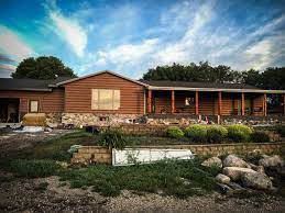 Complimentary color samples of siding are available to take home with you or to your jobsite. Trulog Siding