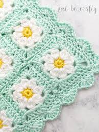 Dainty Daisy Granny Granny Squares How To Join And Add A Border A crochet pattern + video tutorial by staci perry, www.verypink.com. dainty daisy granny granny squares how